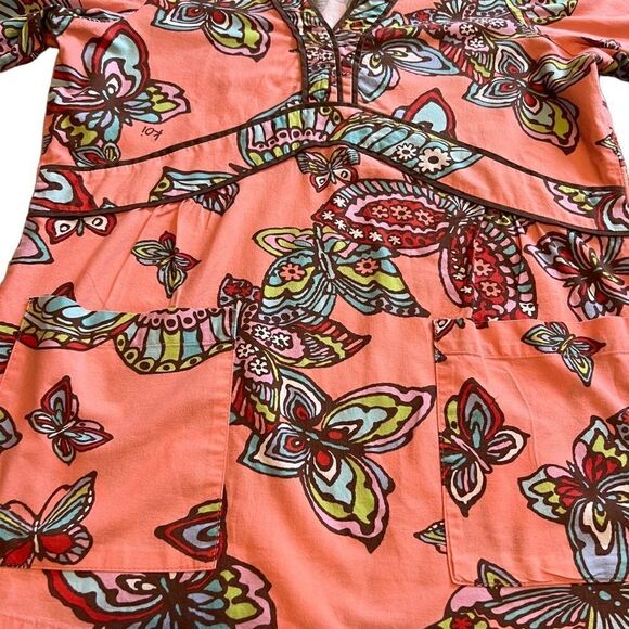 Koi Pink Butterfly Scrub Top with Brown Trim. Size Small. Good Condition!! - Picture 3 of 9